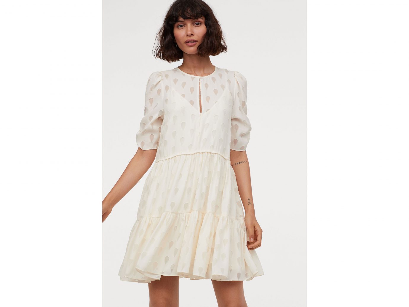 H&M Puff-sleeved Dress in cream