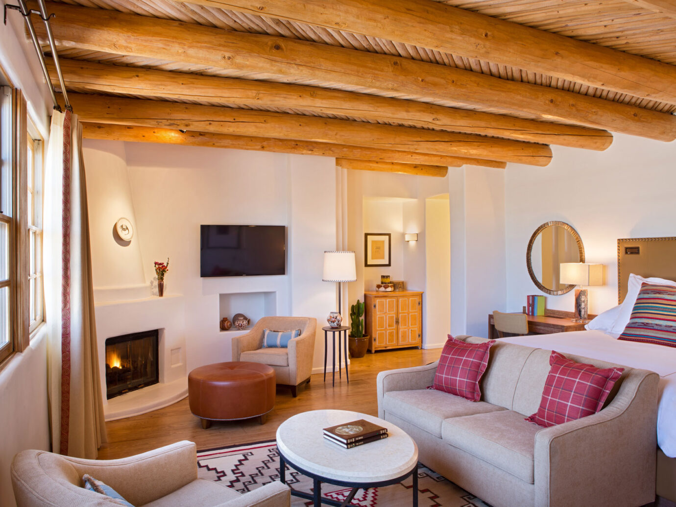 Living room at the Rosewood Inn Anasazi