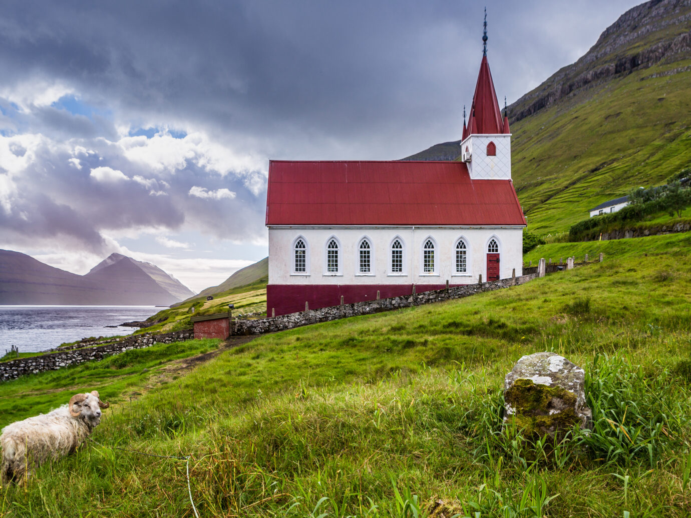 Kalsoy church in Faroe Islands whit sheep