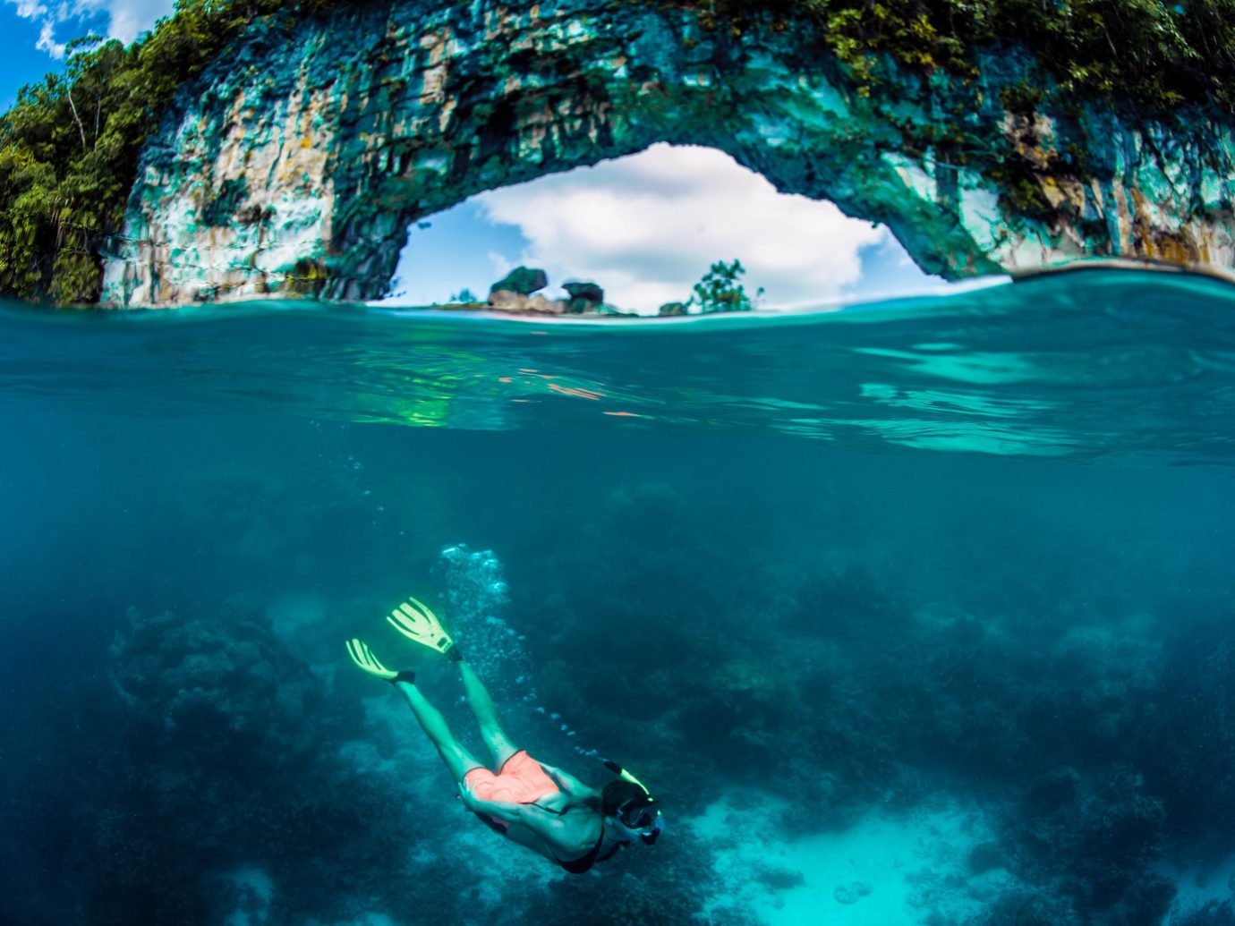 9 Epic Underwater Adventures Around the World