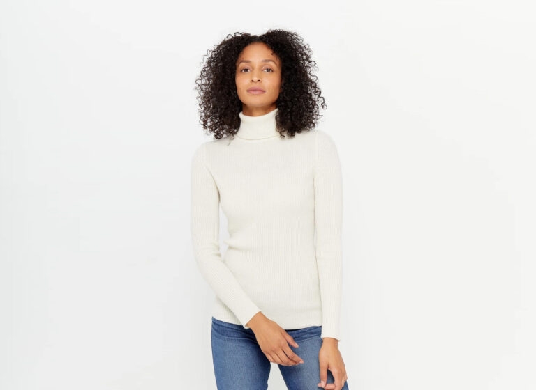 The Best Cashmere Clothes + Accessories for Winter (2019) | Jetsetter