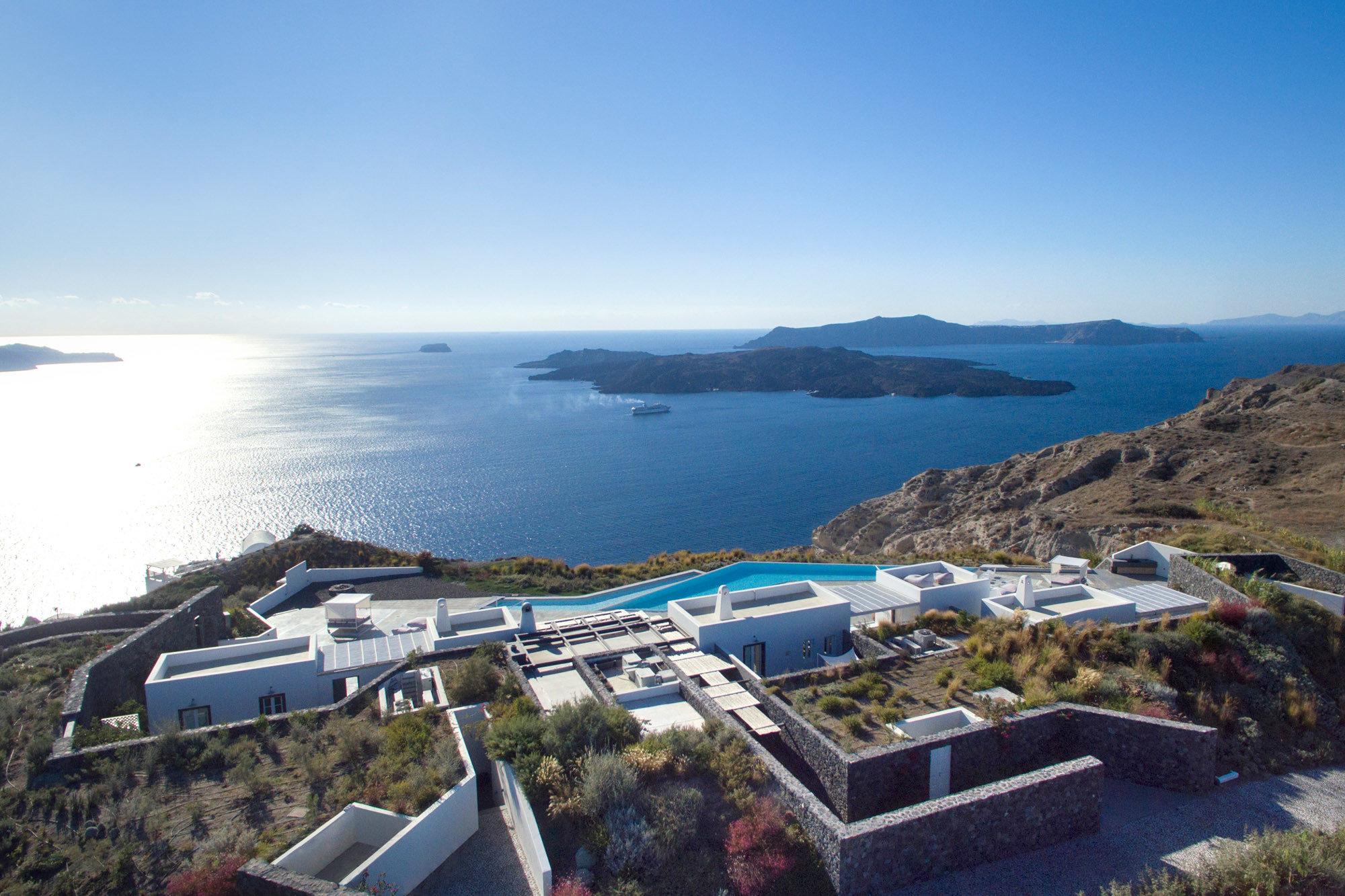 The 7 BEST Hotels in Santorini, Greece (2019) | Jetsetter